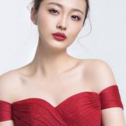 李柏蓉 飾演 Ming Ling