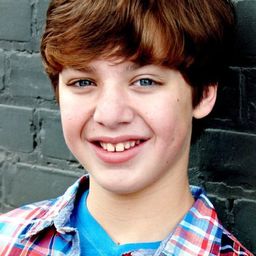 Henry Boston 飾演 Patrick Gaffney