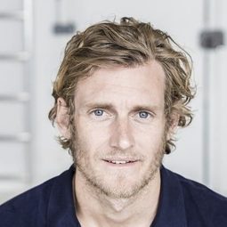 Ragnar Le Breton - The Gardener演員 飾演Esmeralda