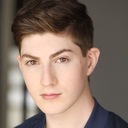 Mason Cook 飾演 Will