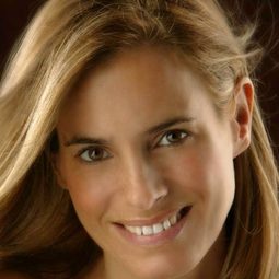 Eva Mariol - Parchís 兒童合唱團：幕前幕後演員 飾演Herself - Former 'Regaliz' Member