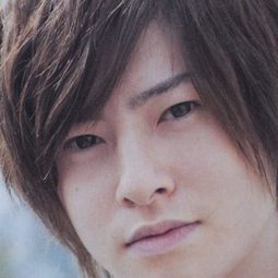 木村敦 飾演 Lucas Butler