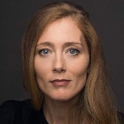 Cloé Xhauflaire 飾演 Camille