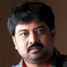 N. Linguswamy - 無所畏懼導演