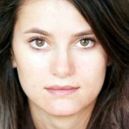 Claire Baschet - 錄到鬼3：姻屍錄演員 飾演Natalie