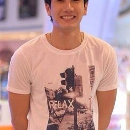 Norrapat Sakulsong 飾演 Nai