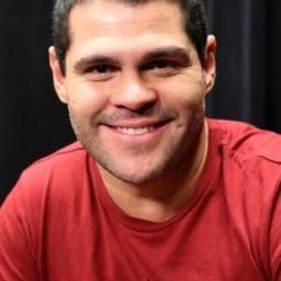 Marco de la O 飾演 Herodes