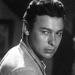 艾哈邁德·拉姆齊 飾演 Mamdouh