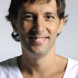 Ubaldo Pantani 飾演 Assessore Duccio Burroni