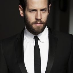 Richard Ulfsäter 飾演 Gustav de Geer