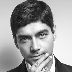 Christian Vazquez - 戀你在他方演員 飾演Gerardo