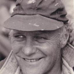 Pierre Gobeil 飾演 Le patron