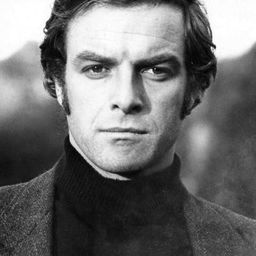 Gianni Garko 飾演 Holy Ghost