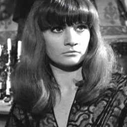 Solange Pradel 飾演 Christine, la prostituée