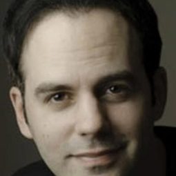 Brad Swaile 飾演 Serge / Handsome Man (voice)
