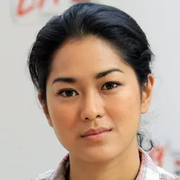 普莉西亞·納蘇提安 飾演 Butet Manurung