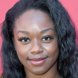 潔姿·雷柯爾 飾演 Eve