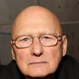 詹姆士·托根 飾演 Doctor Siegel