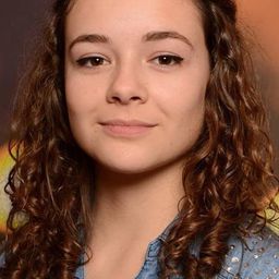 Marion Barby - 臆想成病演員 飾演Nina Zvenka