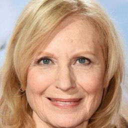 瑪倫·克羅伊曼 飾演 Staatsanwältin