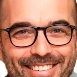 Mariano Alameda - Welcome 2 Ibiza演員 飾演Angelito