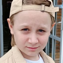 Hryhorii Horobchuk 飾演 boy