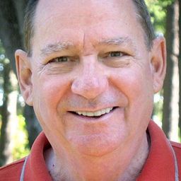 William Samples 飾演 Additional Voices (voice)