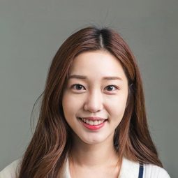Yun Areum 飾演 Young Lee Yeong-ji