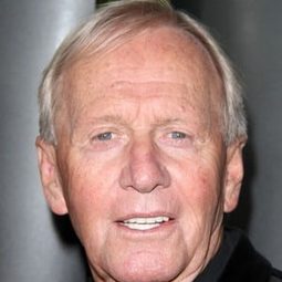 Paul Hogan - 鱷魚先生演員 飾演Mick 'Crocodile Dundee'