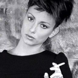 Alessia Fugardi 飾演 Rita