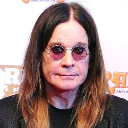 奧茲·奧斯朋 飾演 Self