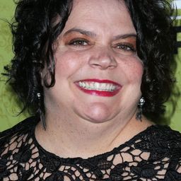 Jen Ray 飾演 Ornery Woman