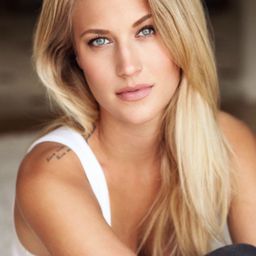 Rebecca Olson 飾演 Rachel