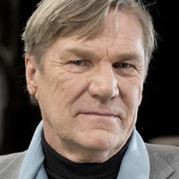 Per Frisch 飾演 Konrad Lindblom