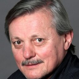 Svatopluk Skopal - O Janovi a podivuhodném příteli演員 飾演First Shooter