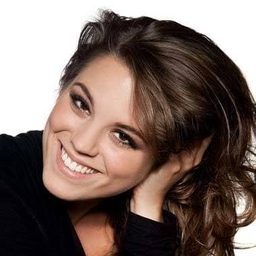 Éva Bata 飾演 Köves Jutka