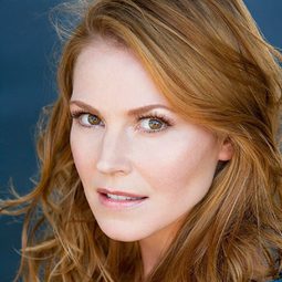 Heather Stephens 飾演 Jill
