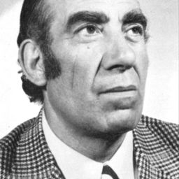 Fortunato Arena 飾演 Matadodos