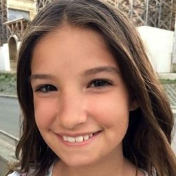 莉蓮·布朗肯西普 飾演 Silvia