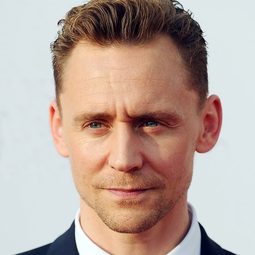 湯姆·希德斯頓 飾演 Loki