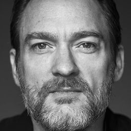 班·坦普 飾演 Barrow