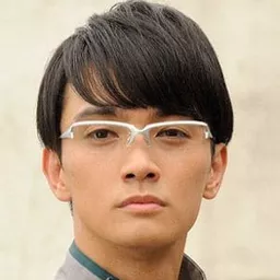 越智友己 飾演 Nariaki Utsumi / Kamen Rider MadRogue