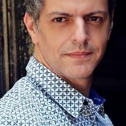 Marcelo Várzea 飾演 Alexandre