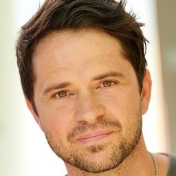 Wes McGee 飾演 Zeb