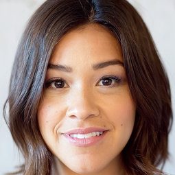 吉娜洛迪格斯 飾演 Nora Torrez