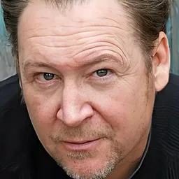 Tim Grimm - 燃眉追擊演員 飾演Dan Murray