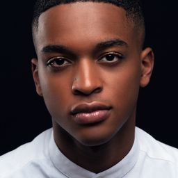 Hasani Freeman 飾演 Nathan