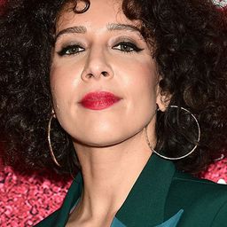 康妮·曼佛雷迪 飾演 Katie