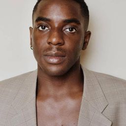 Fjodor Jozefzoon - 大城小鮮肉演員 飾演Fernando