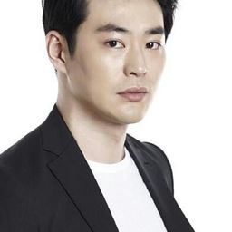 鄭載憲 飾演 Jeong Jae-heon